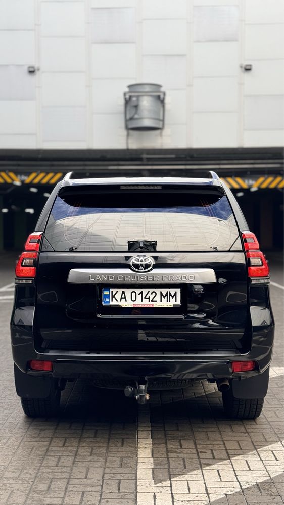 Toyota Land Cruiser Prado 2019poky 2.8TDI.