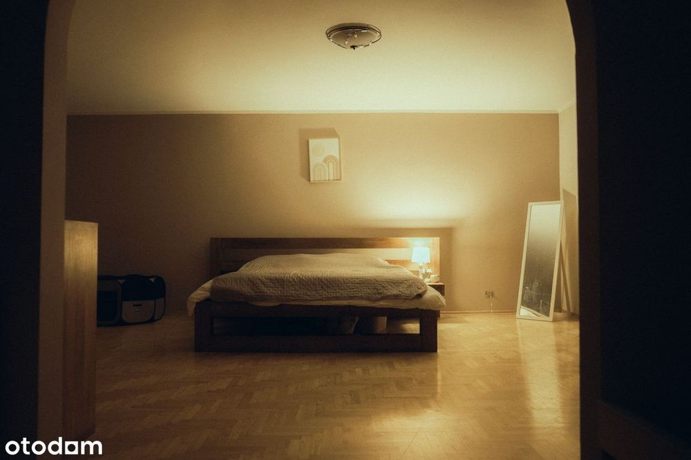 Wola Justowska: Rezydencja z Panoramą Miasta. 500 m² Ciszy – Twój Azyl