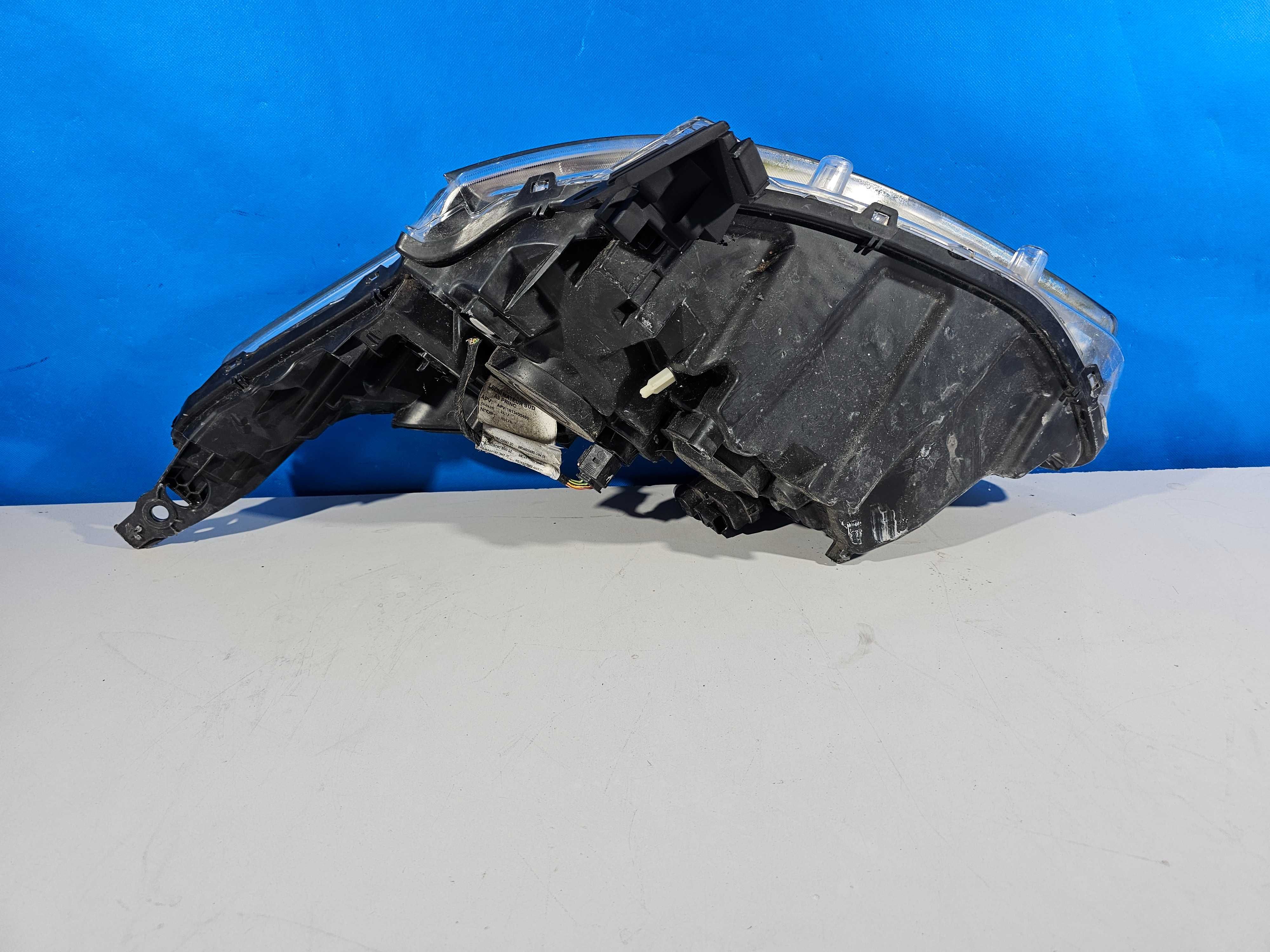 Peugeot 208 I 12-15r. Lampa Przód Przednia Prawa Soczewka Europa
