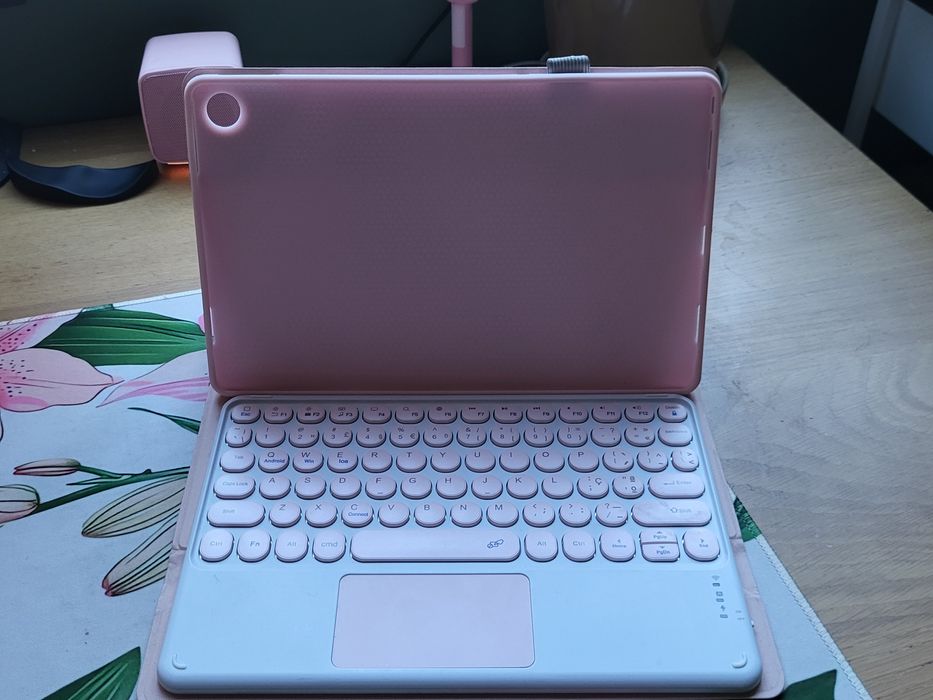 Capa + teclado Tablet