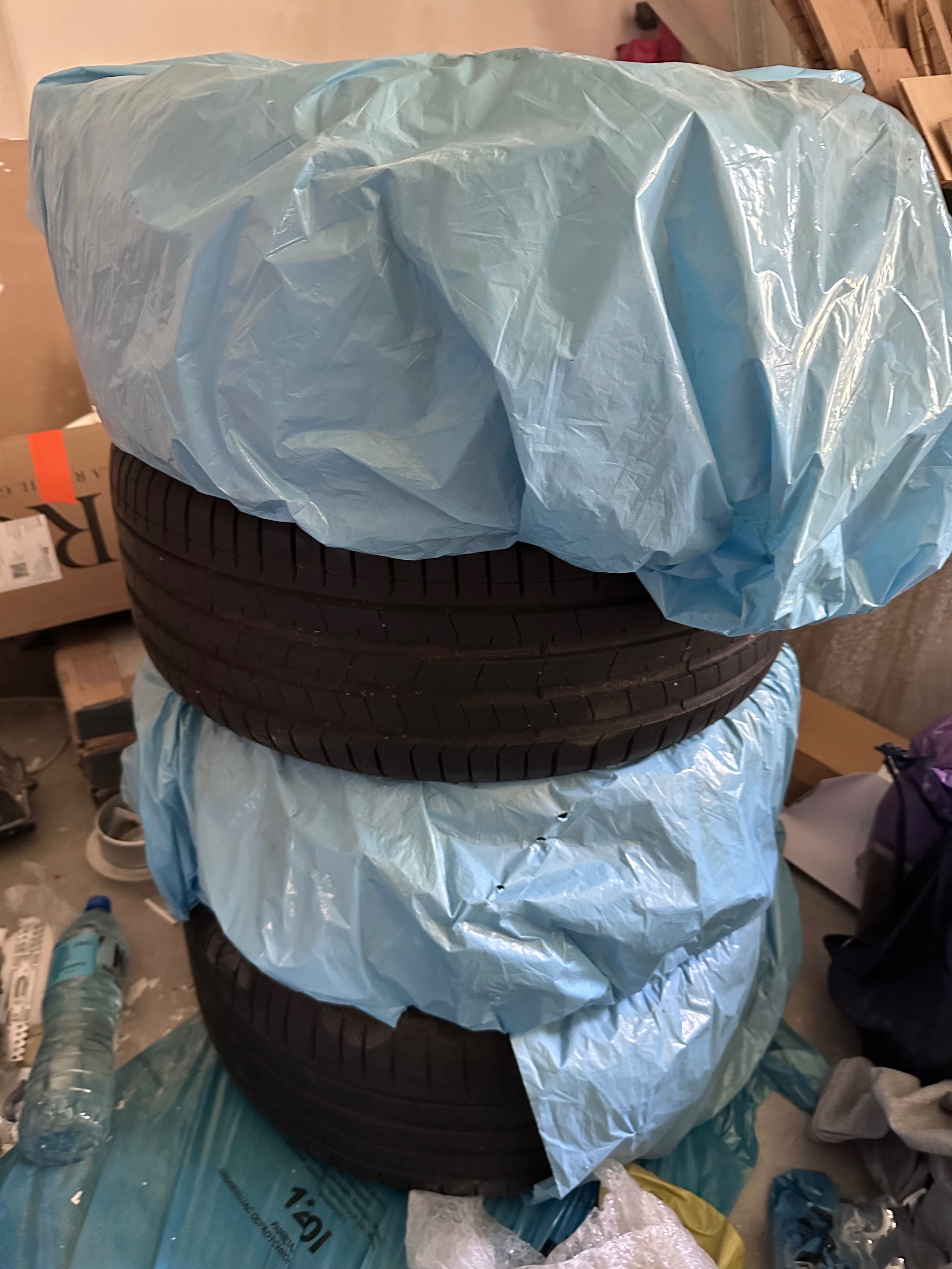 Komplet Pirelli P Zero 245/40 R19 94 W 4 szt
