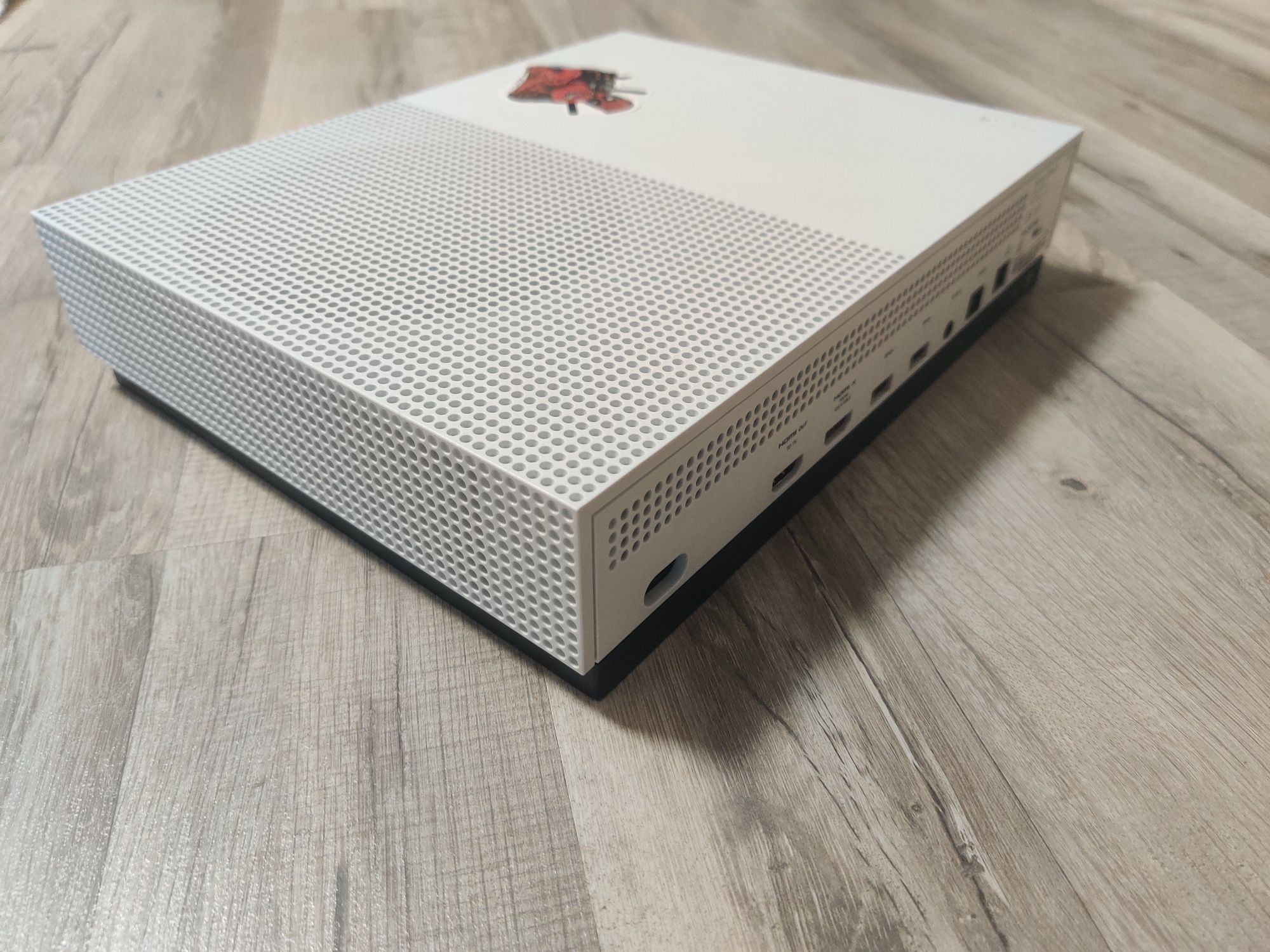 Ігрова консоль Xbox One S 1Tb