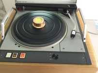 Gira discos EMT 948.