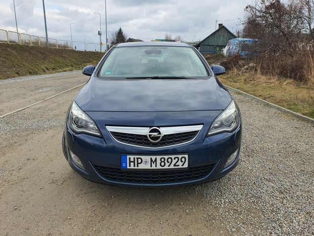 Opel Astra 1.4 benzyna turbo Niemcy