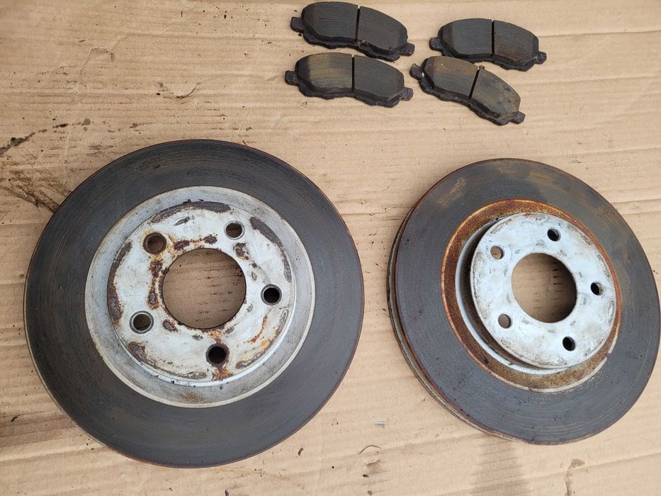 Tarcze klocki hamulcowe przód przednie DODGE CALIBER 2.0 CRD Chrysler