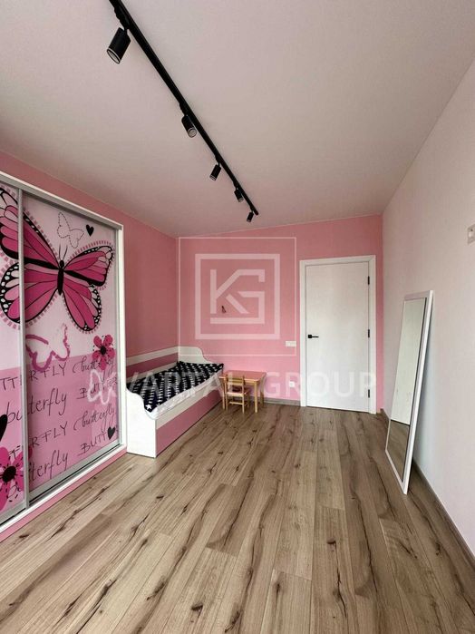 БЕЗ КОМІСІЇ! трикімнатна ВЕЛИКА квартира біля НАБЕРЕЖНОЇ