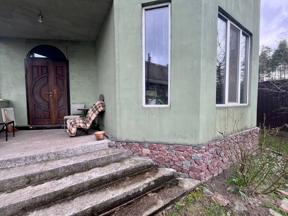 Продаж добротного будинку з частковим ремонтом у Вишгороді!