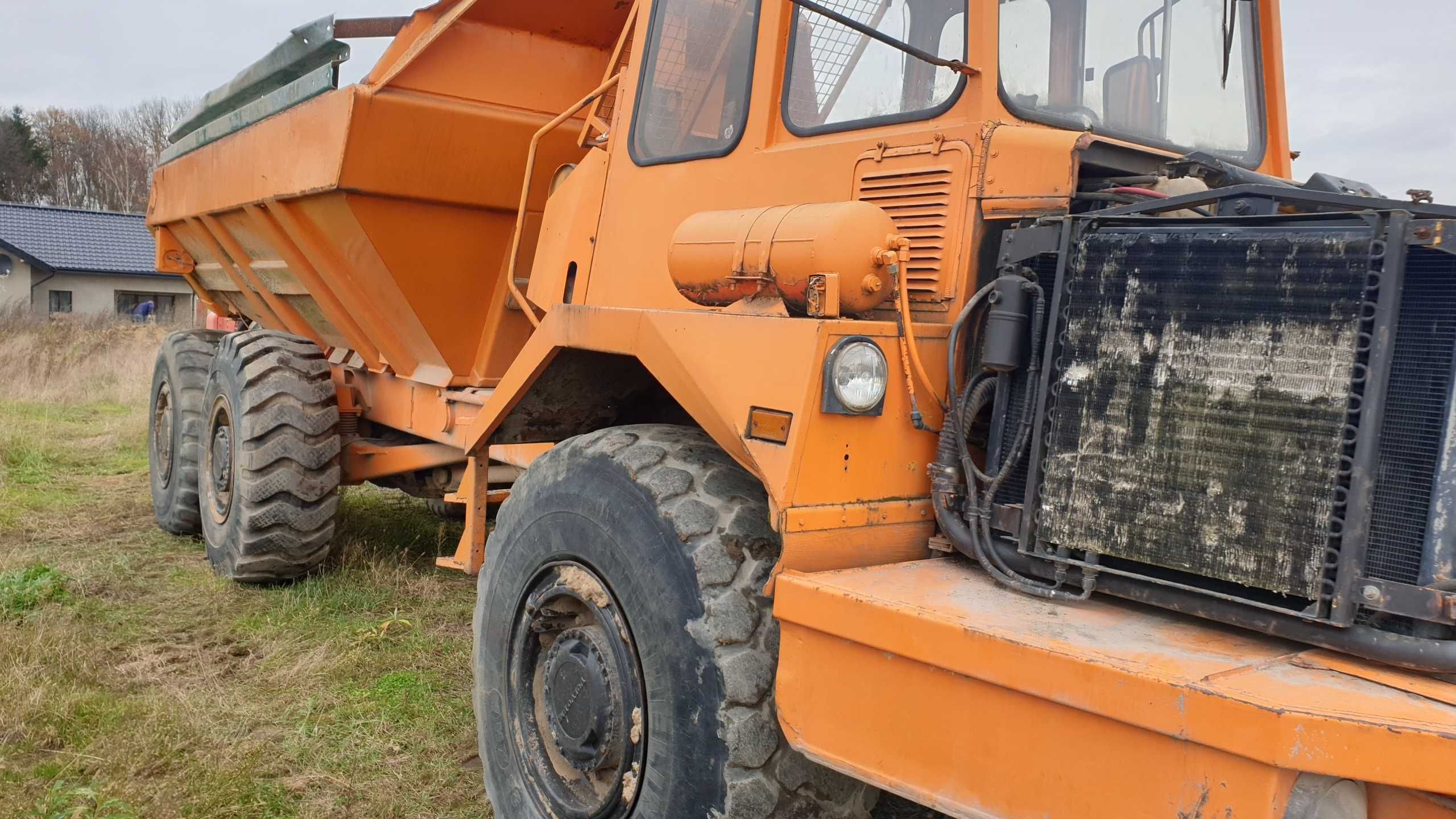 wozidło Volvo koła chłodnica mosty skrzynia ładunkowa kabina