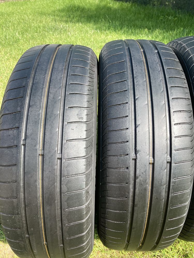 Комплект летних шин 185/65 R15 Nexen