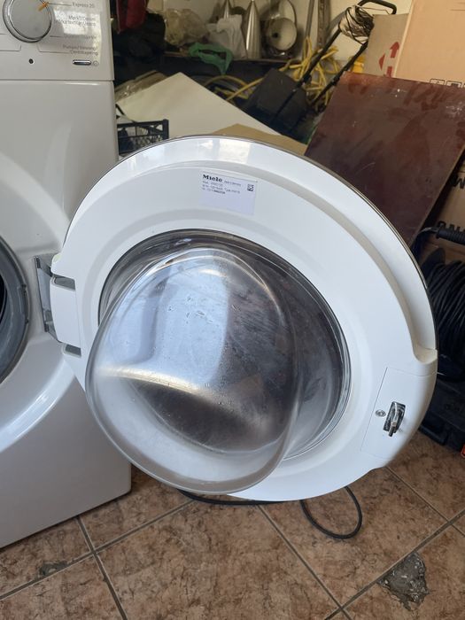 Пральна машинка Miele W1