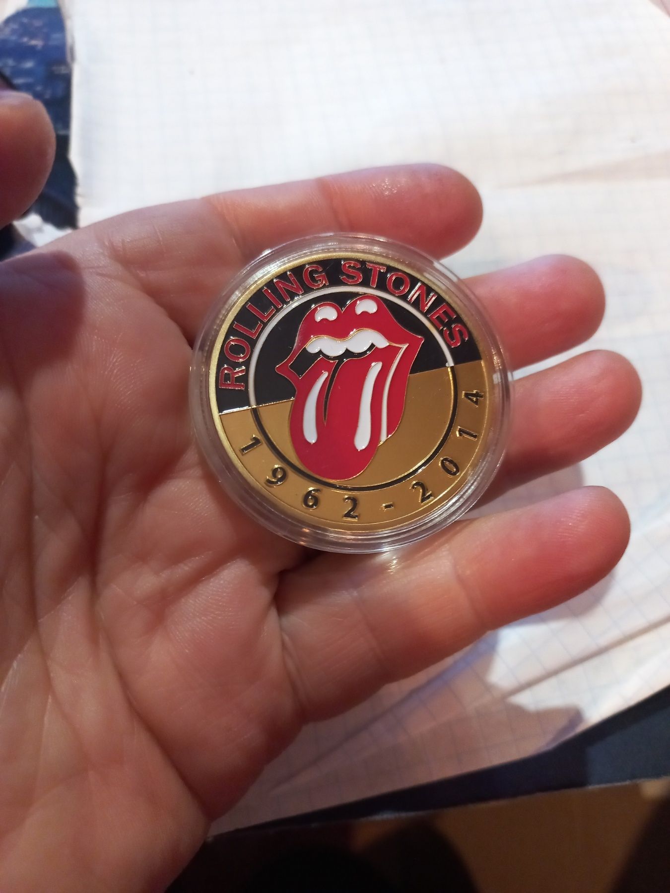 Подарок монета сувенир rolling stones роллинг стоунс