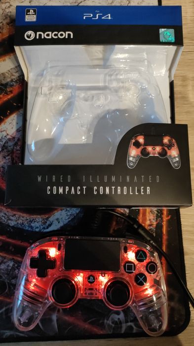Pad do PS4 Nacon z Opakowaniem