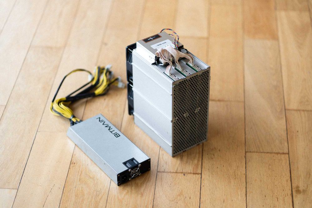 Antminer Z9 + oryginalny zasilacz Bitmain – stan BDB, gotowy do pracy