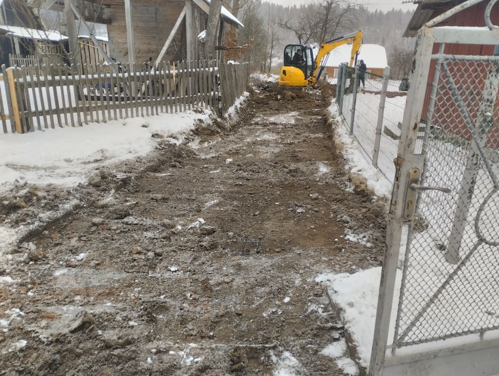 послуги міні екскаваторів від3 до 6 тон