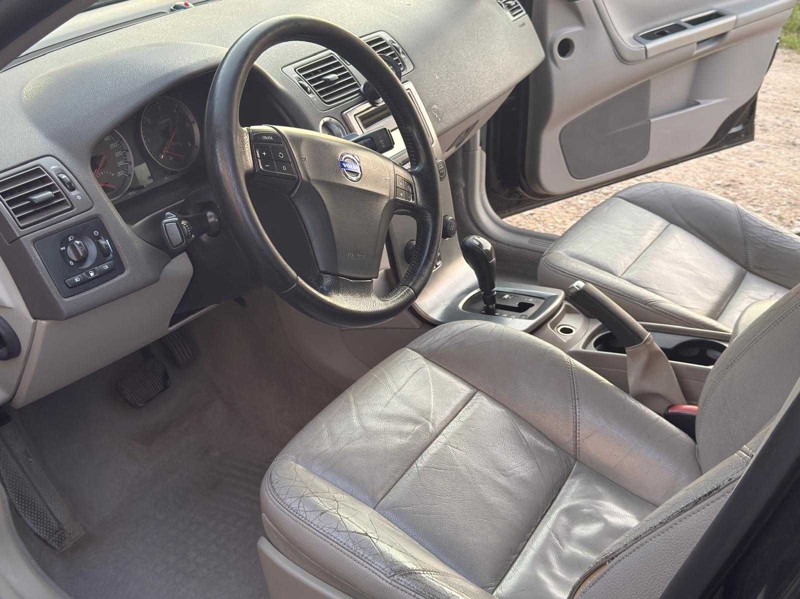VOLVO V50 2.4 D5 automat hak