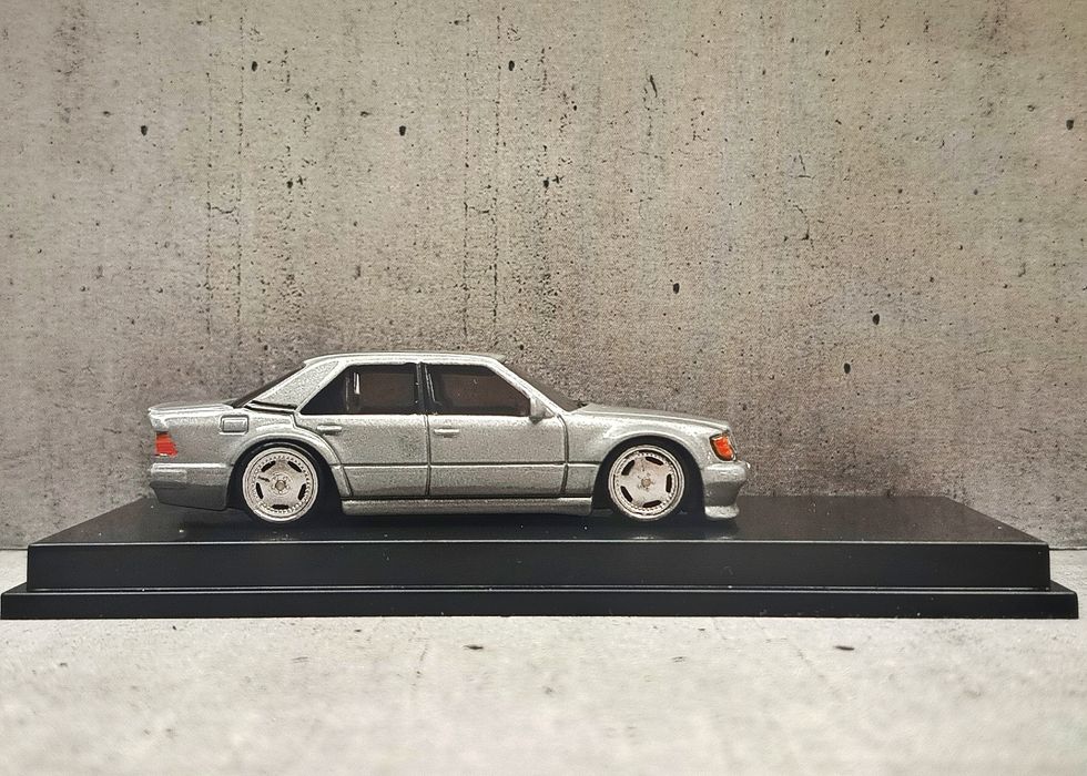 Model Mercedes 500E W124 Hot Wheels