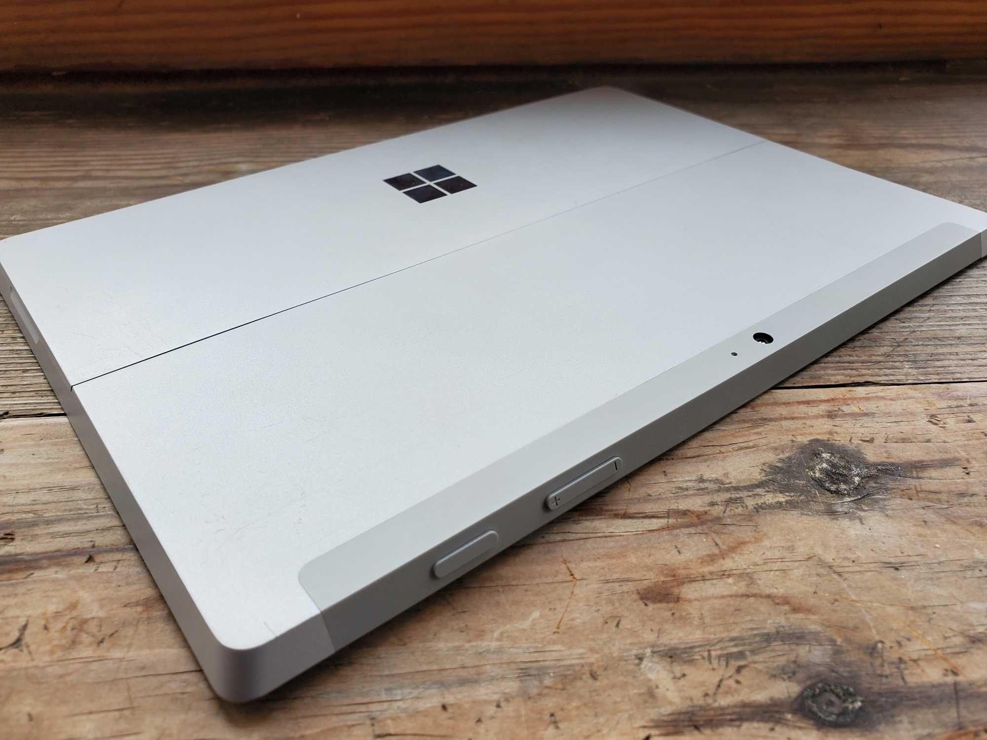 Microsoft Surface 3 2Gb/64Gb + Bluetooth клавиатура