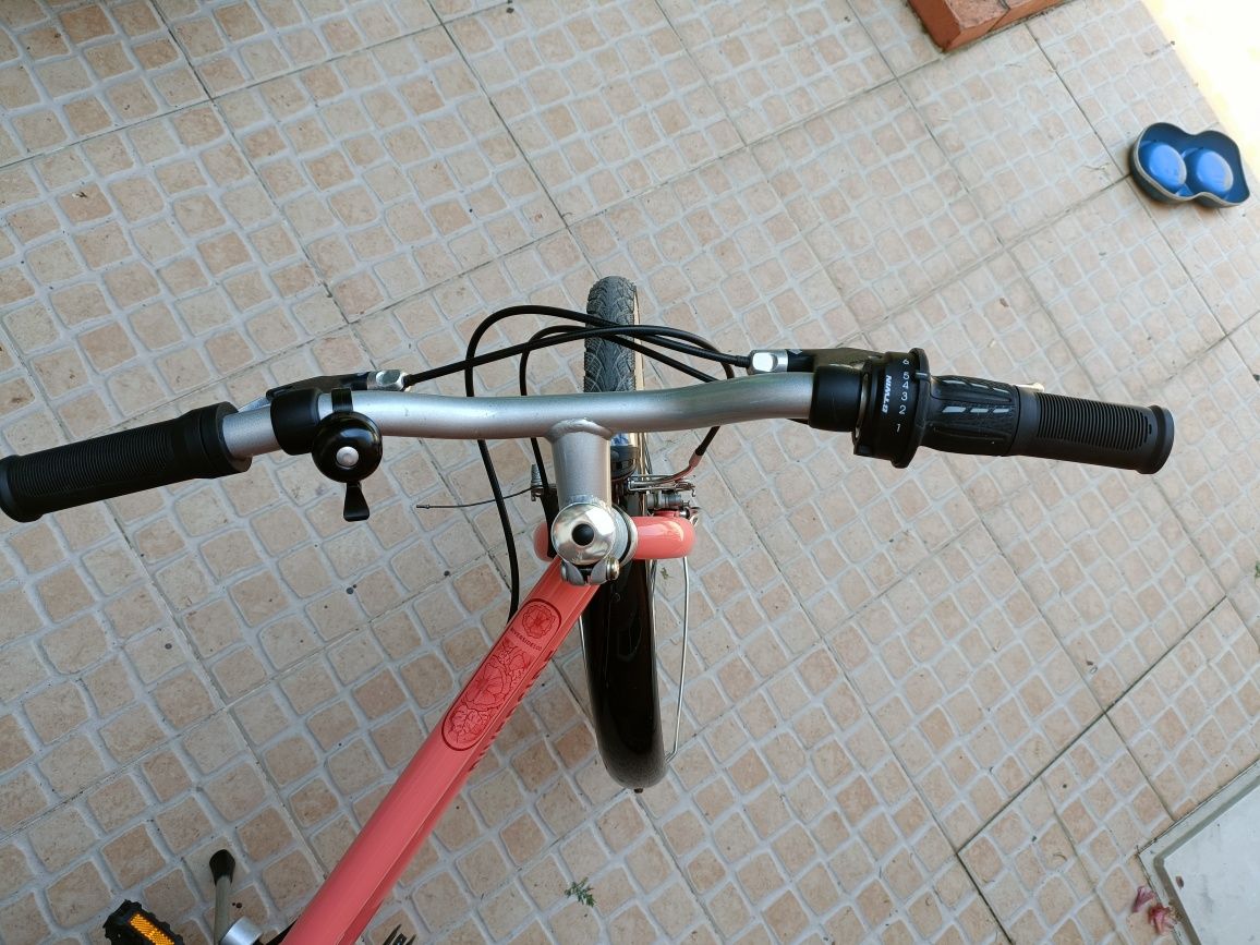 Bicicleta Infantil Roda 20 - Cor Salmão-Excelente Estado!