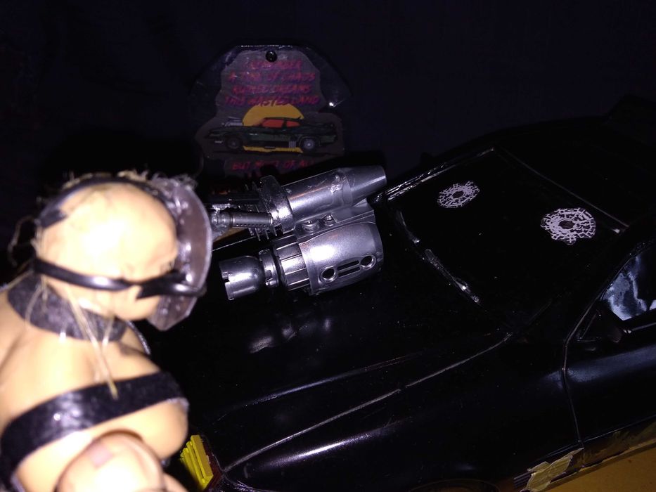 Diorama do Mad Max: O guerreiro da estrada
