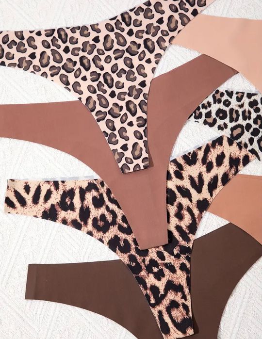 Набір безшовних трусиків стрінги