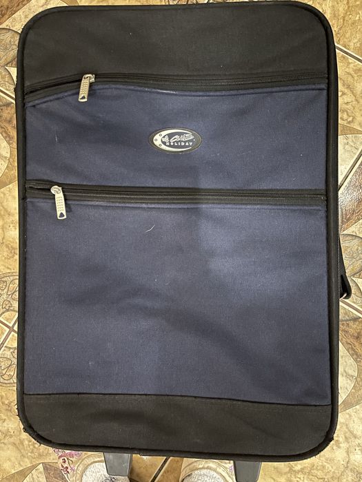 Валіза на колесах