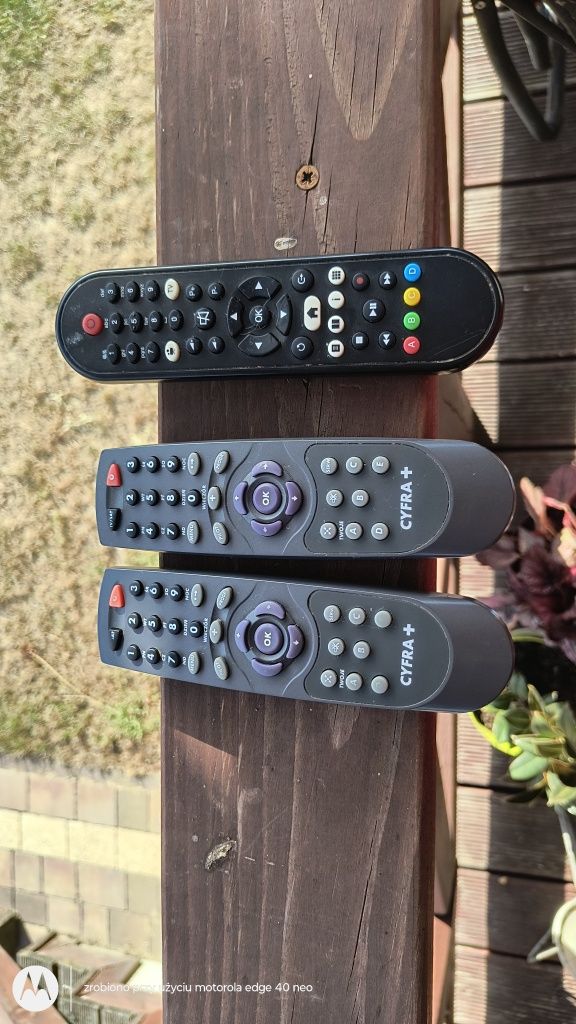 Dekoder Echostar DSB-717 + piloty