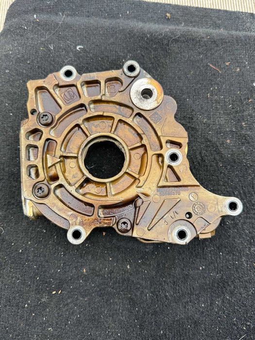 Pompa oleju  Opel Astra Insignia 1.6 turbo SIDI LWC po 2013 roku