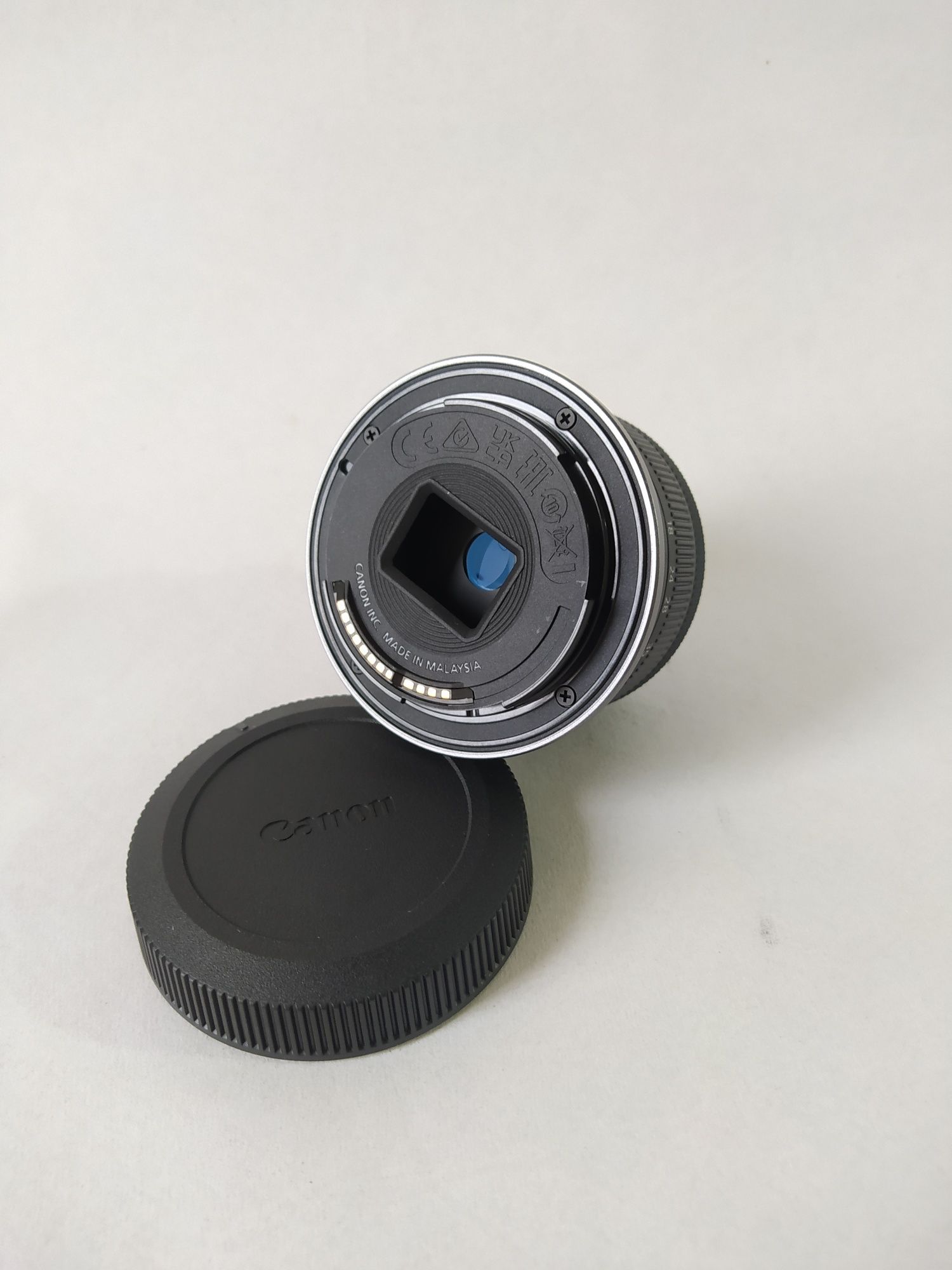 Об'єктив Canon RF-S 18-45mm f/4.5-6.3 IS STM  Новий!