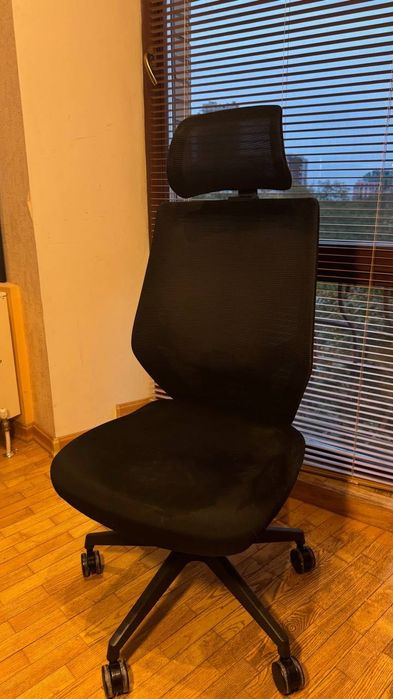 Офисное / компьютерное кресло