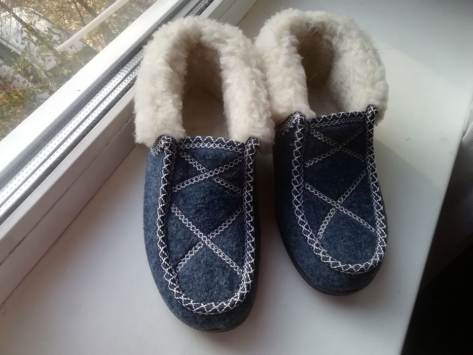 Продам женские утепленные ботинки