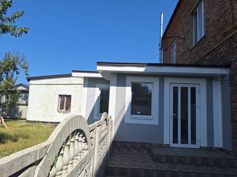 1 кімнатна 50,3 м  у центрі с. Щасливе 8 км від Києва