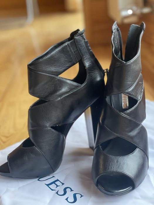 Босоніжки Guess Shoes FLABB3