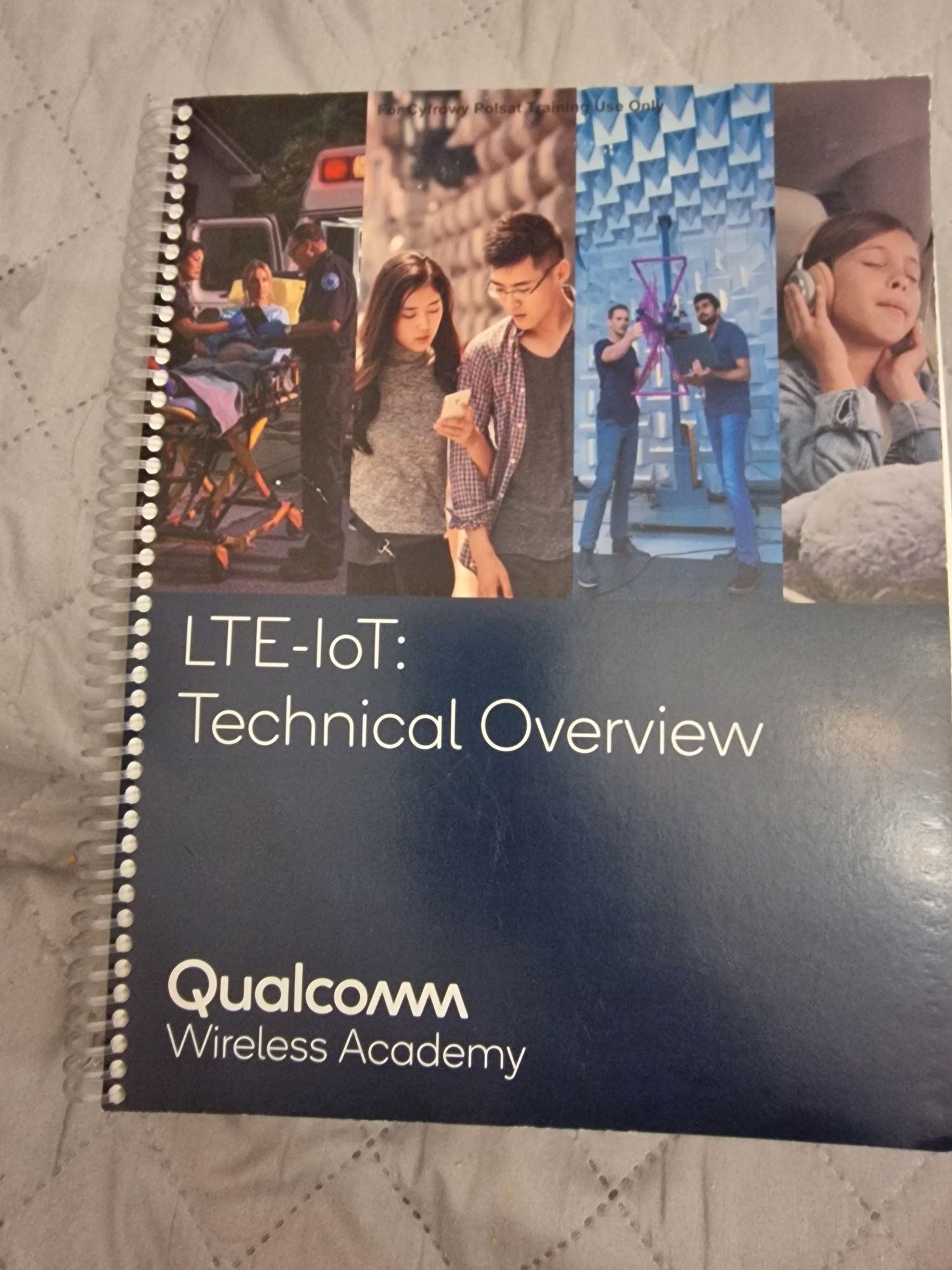 Zestaw książek o tematyce IoT  Qualcomm Wireless Academy