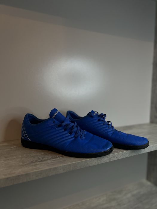 Ноунейм футзалки