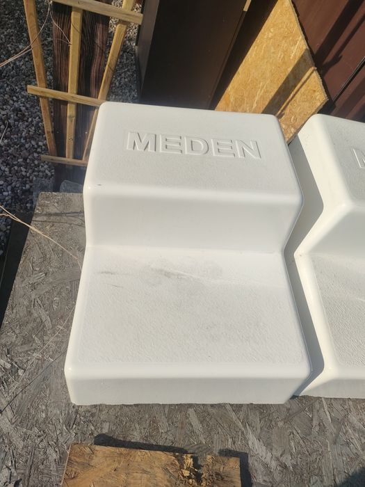 Stopień, schodek basen jacuzzi