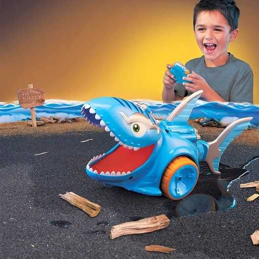 Интерактивная игрушка на р/у Атака Акулы Little Tikes 653933, акция