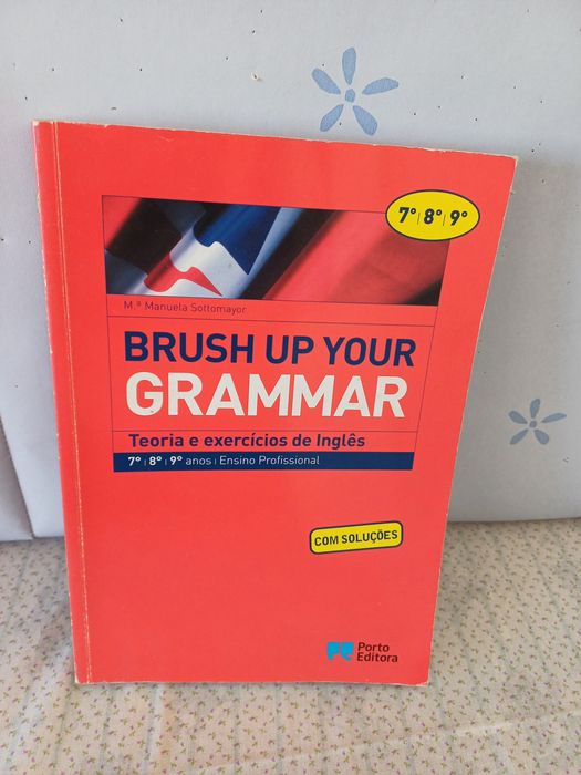 Livro de exercícios de inglês.