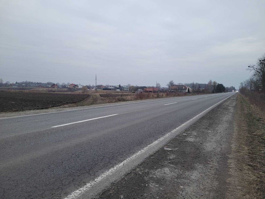 земельна ділянка с. Жовтанці біля траси