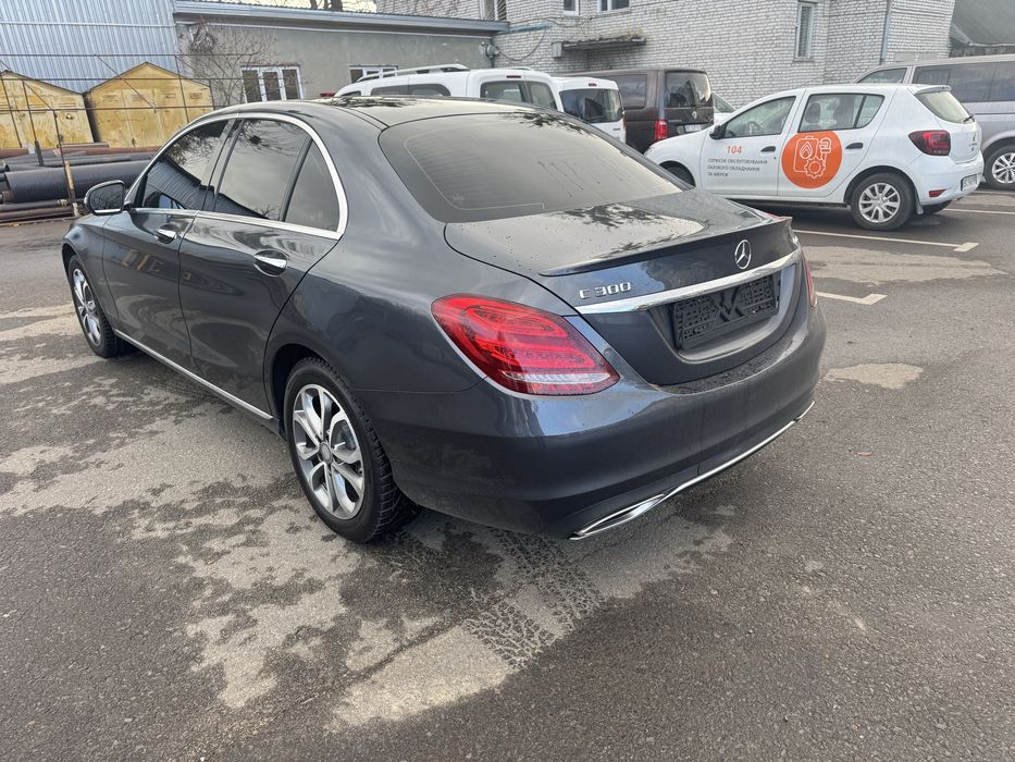 Продам мерседес С300 4matic 2016 рік