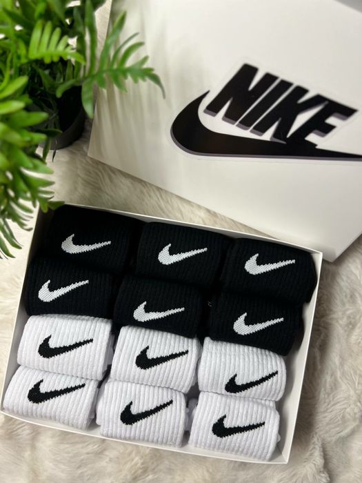 Skarpetki Nike 36-46 średnie/wysokie