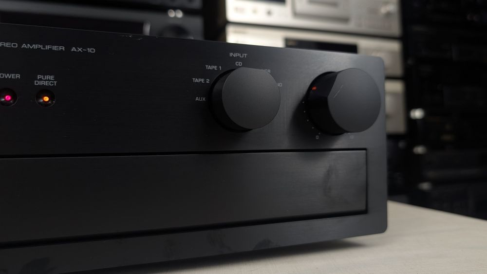 Yamaha AX-10 Flagowy model wzmacniacza stereo serii midi