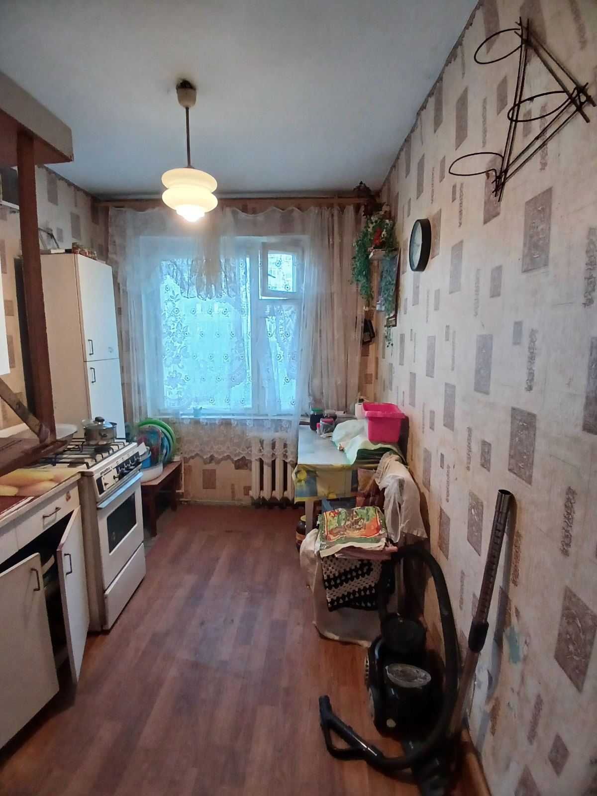 Продаєм 3 кімнатну квартиру зуп. Магеллан ( Соляні)