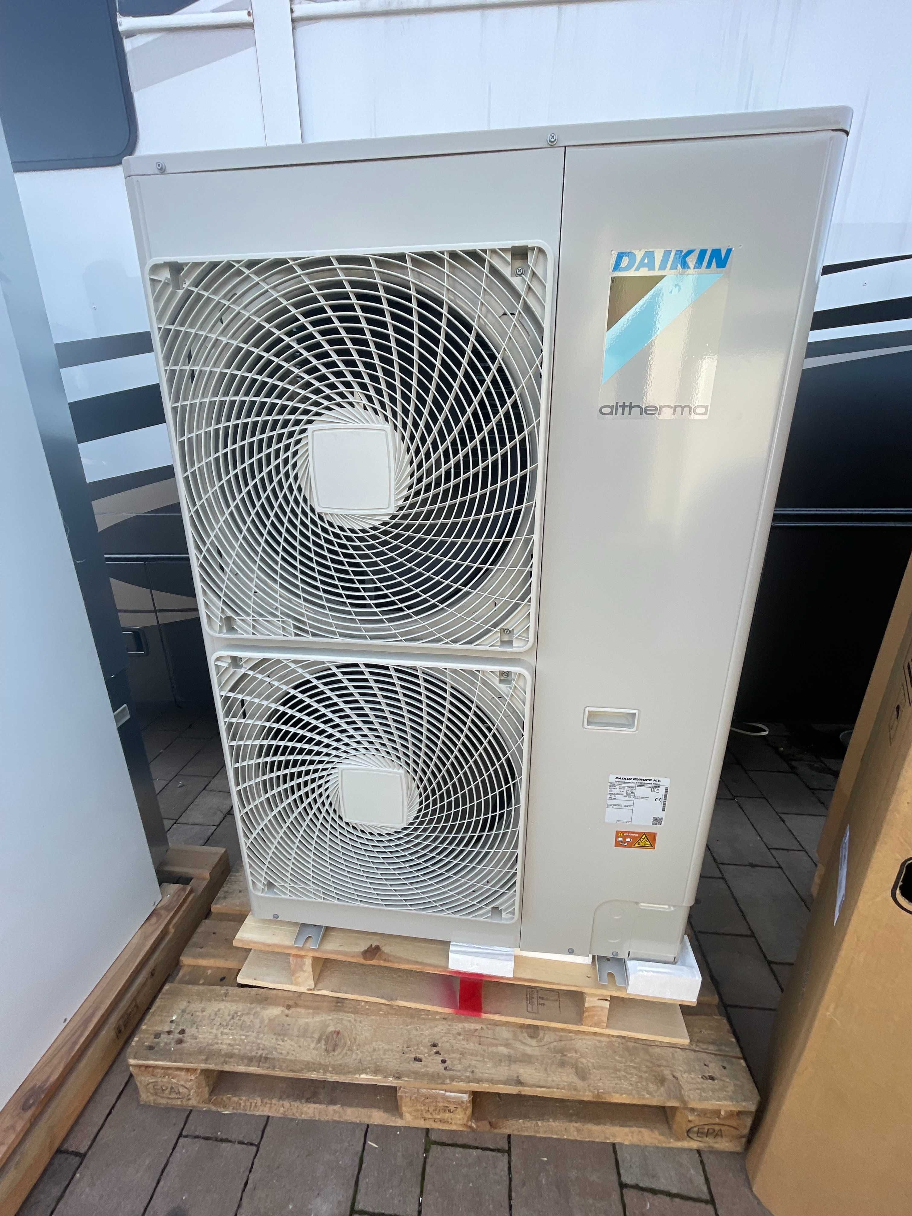 Daikin Altherma ERLQ011CAV3 z hydroboxem - pompa ciepła 11kw - nowa