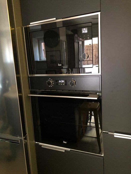 microondas e forno de encastre TEKA