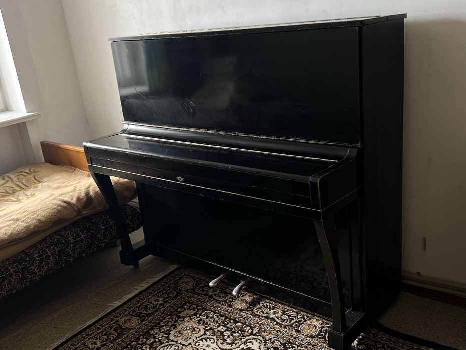 Фортепіано "Білорусь"