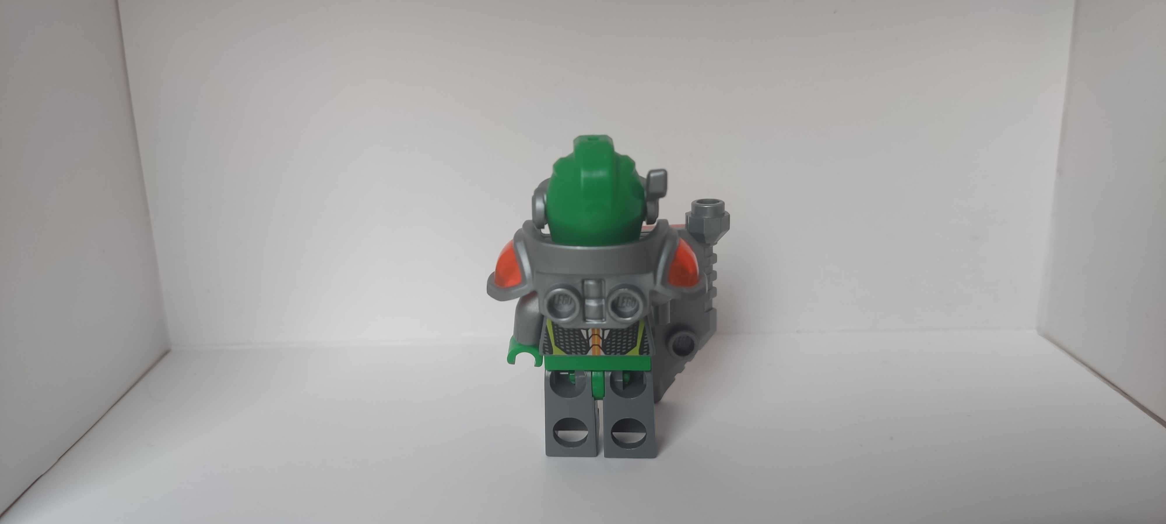 LEGO NEXO KNIGHTS Aaron, Axl, tarcze