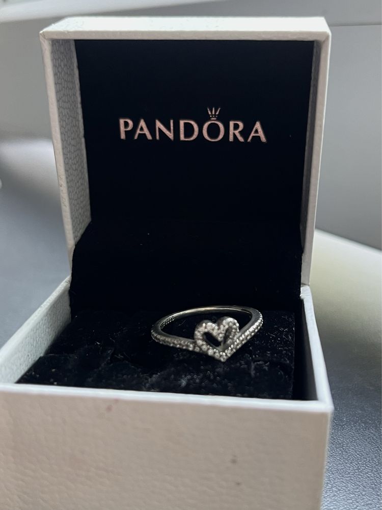 Piersconek pandora