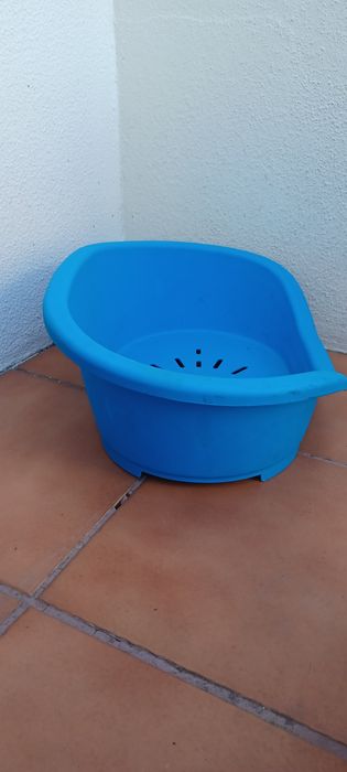 Cama cachorro em plástico