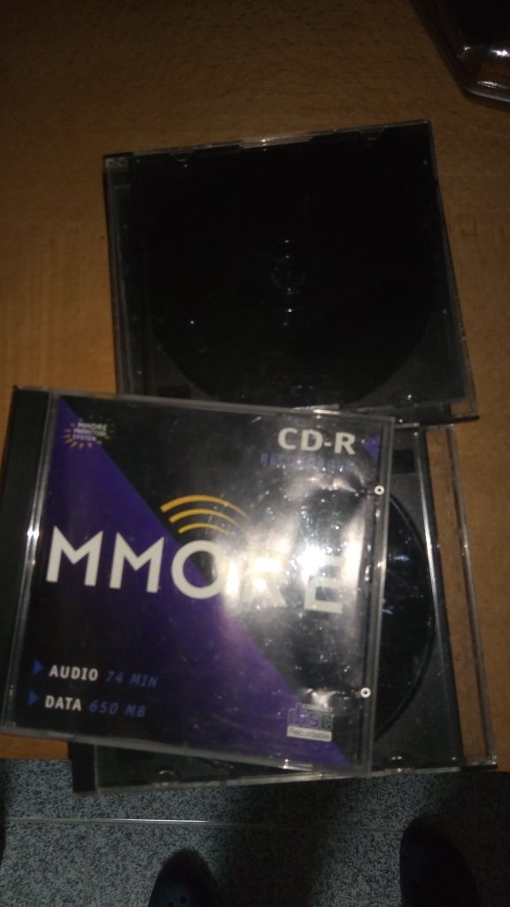 Caixas de CDs ou DVDs vazias