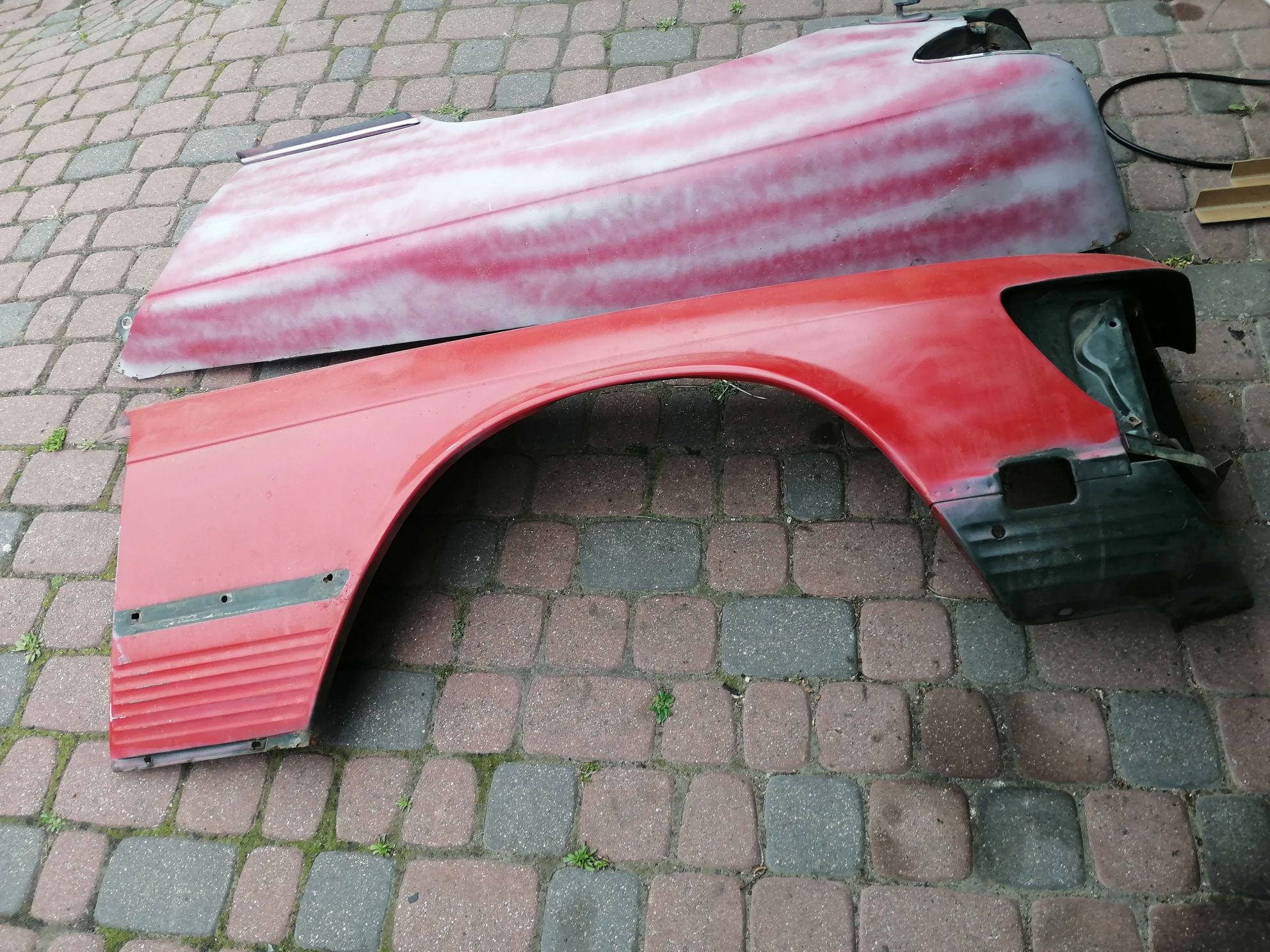 Błotniki Mercedes R107 SL450. 1976 rok